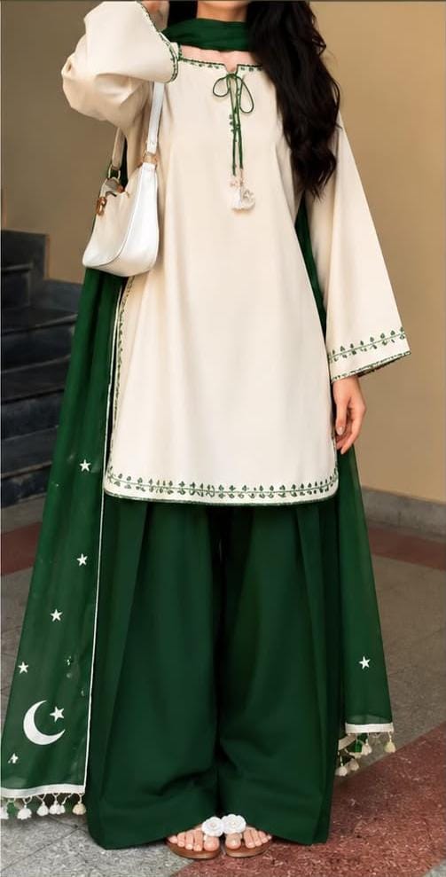 4 August Special Bana Dora Lawn 3PC Stitched Suit – Premium Quality